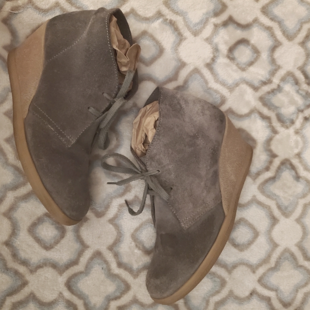 J. Crew Factory Italian Leather Gray Ankle Boots Size 6 - Picture 1 of 7